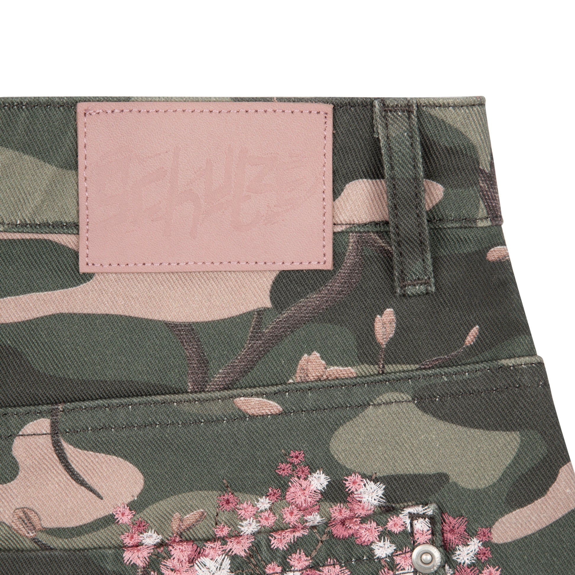 "blossom camo" Denim